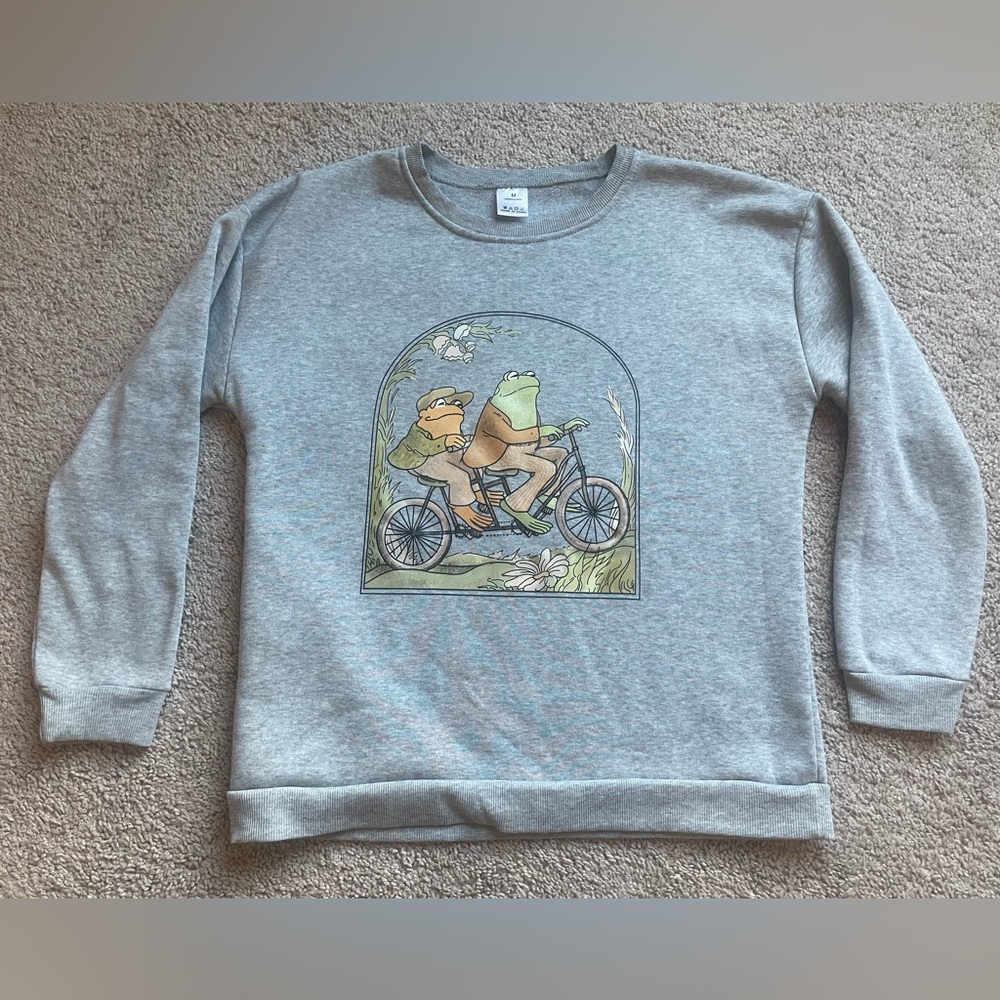 Frog and Toad women’s medium crewneck gray sweatshirt